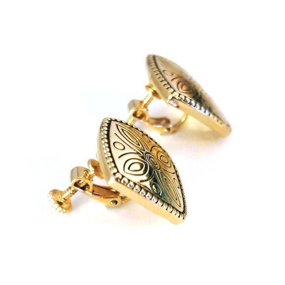 Vintage Gold Tone Square Floral Design Screw Back Earrings - Picture 2 of 4